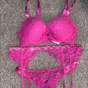 VICTORIA SECRET RARE Elegant Pink Lace Lingerie Set